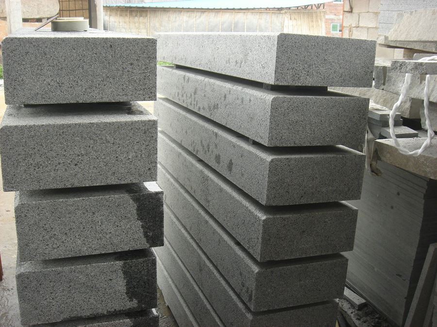 Sesame Grey Granite Kerbstone