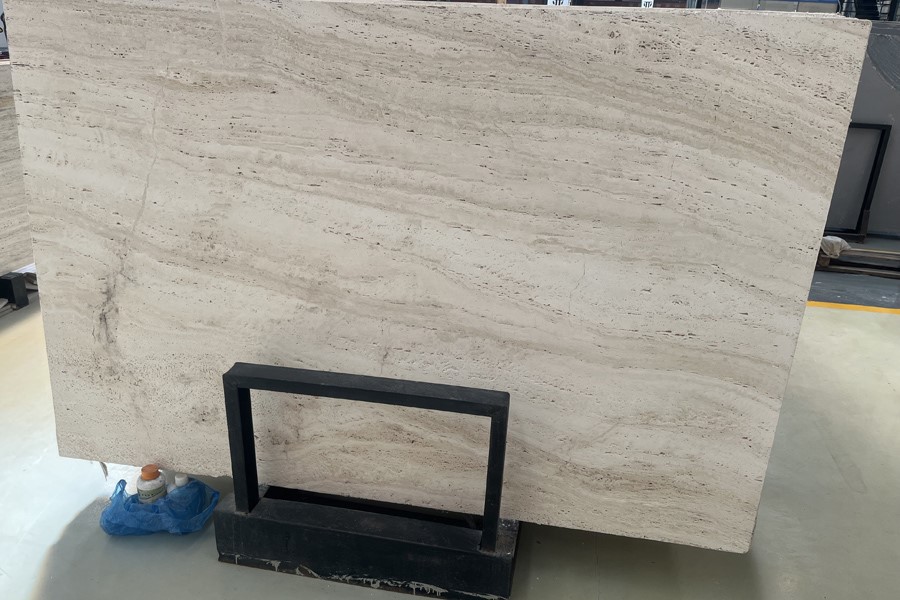White Travertine Slabs.jpg White Travertine Slabs.jpg